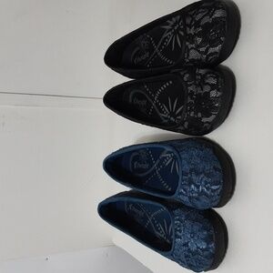 THERAFIT Coco 7.5 Blue/Black Lace Fabric Ballet Flat ( Sold Separately)